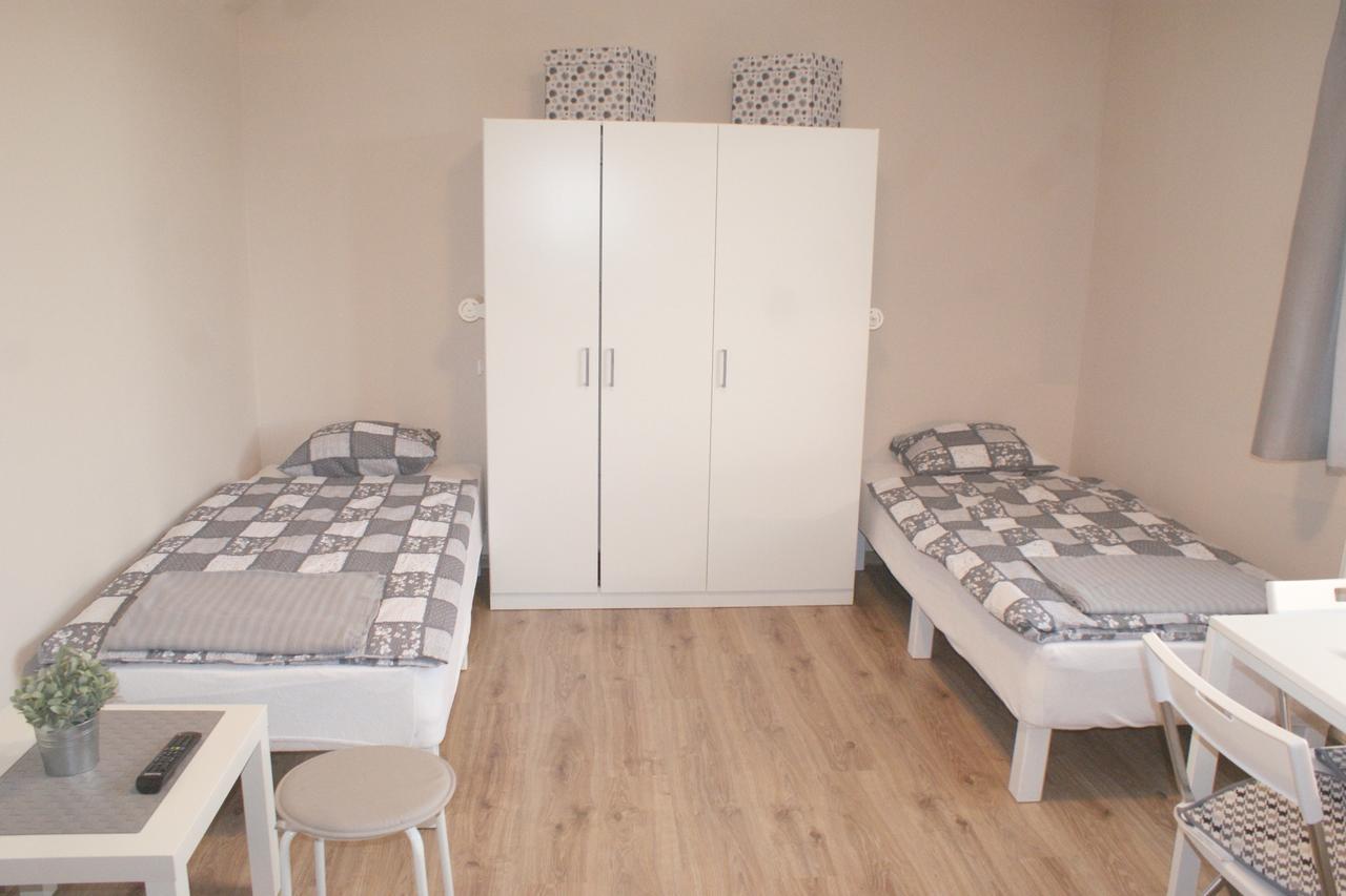 Apartamenty Na Debcu Poznań Esterno foto