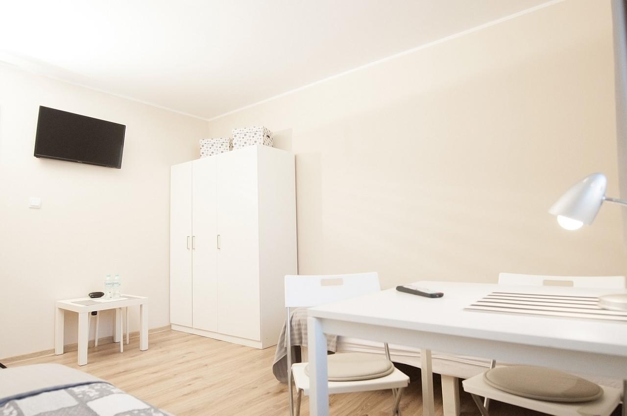 Apartamenty Na Debcu Poznań Esterno foto